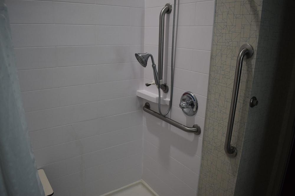 Holiday Inn Express Hotel & Suites Mcpherson By Ihg Luaran gambar