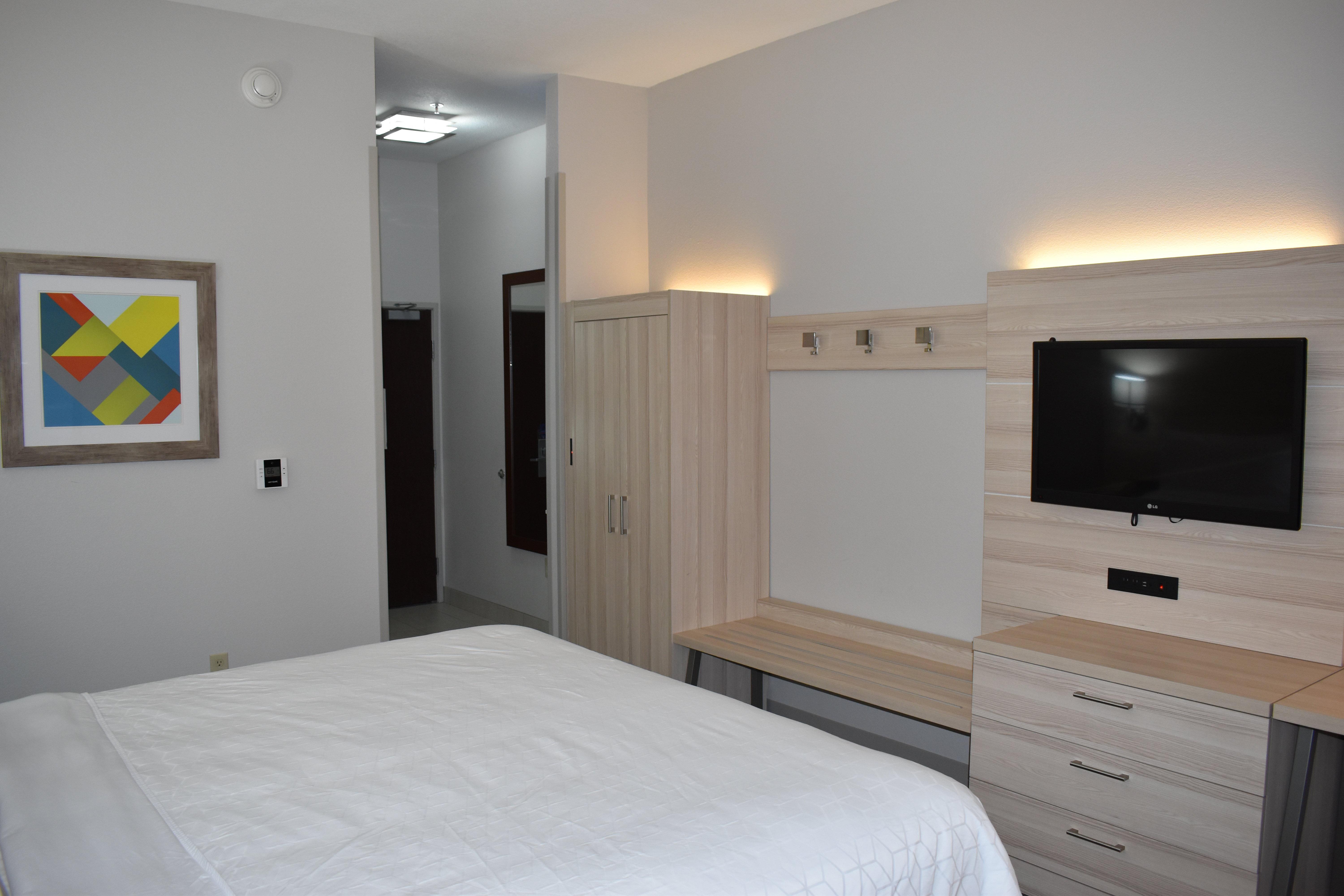 Holiday Inn Express Hotel & Suites Mcpherson By Ihg Luaran gambar