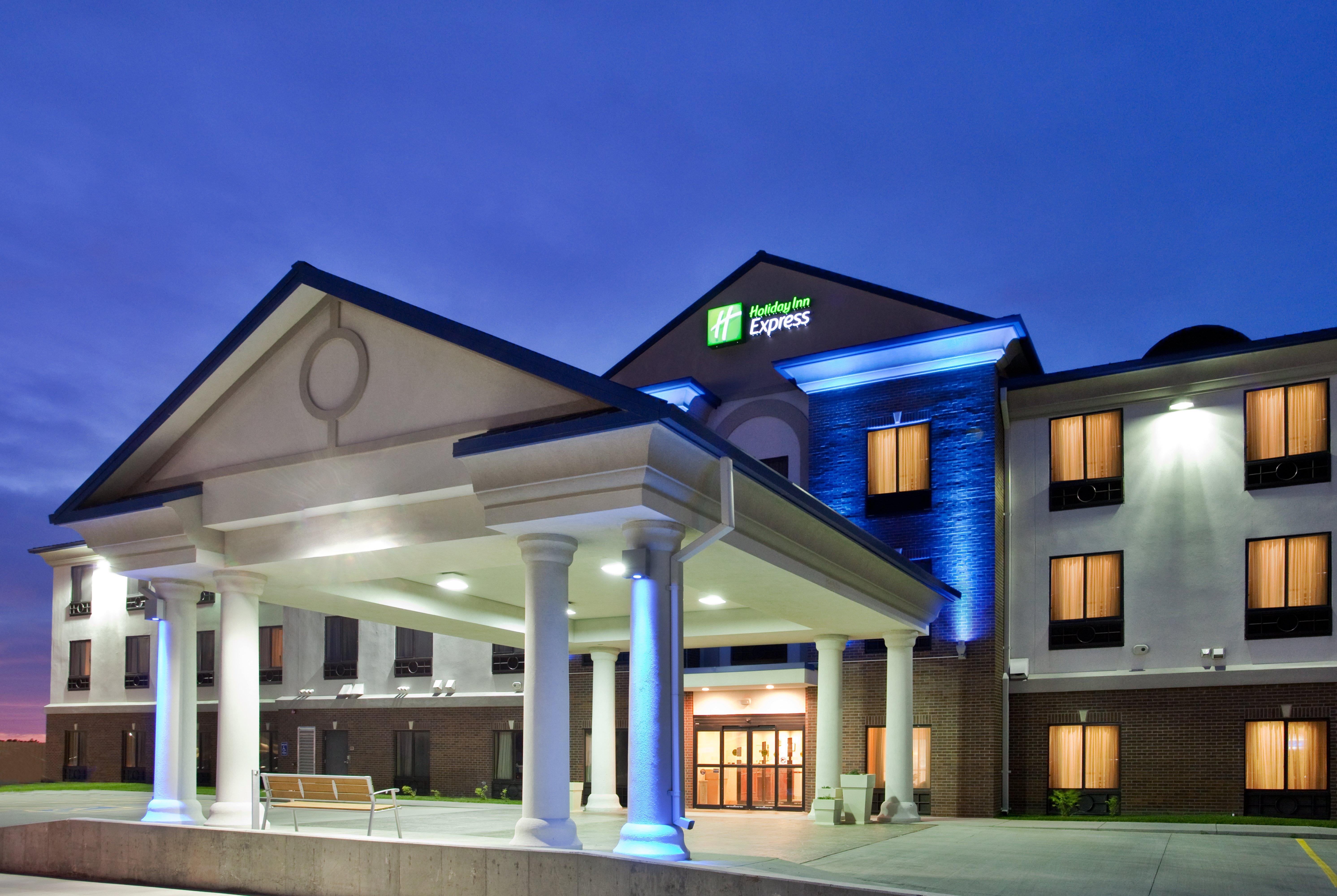 Holiday Inn Express Hotel & Suites Mcpherson By Ihg Luaran gambar