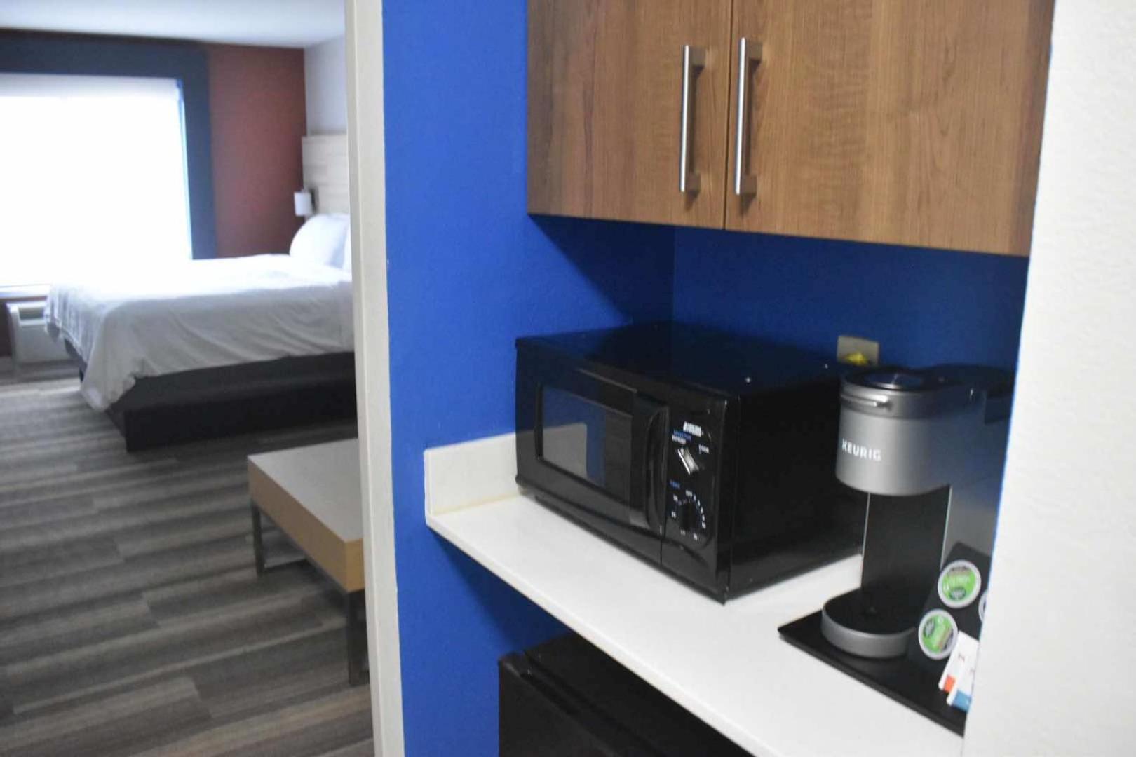 Holiday Inn Express Hotel & Suites Mcpherson By Ihg Luaran gambar